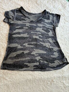 Lucky Brand 1x Camo Burnout Tee